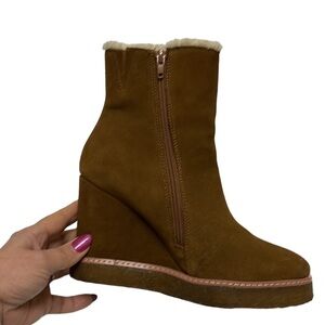 AQUA DANNA WOMENS FAUX FUR WATER RESISTANT ANKLE BOOTS